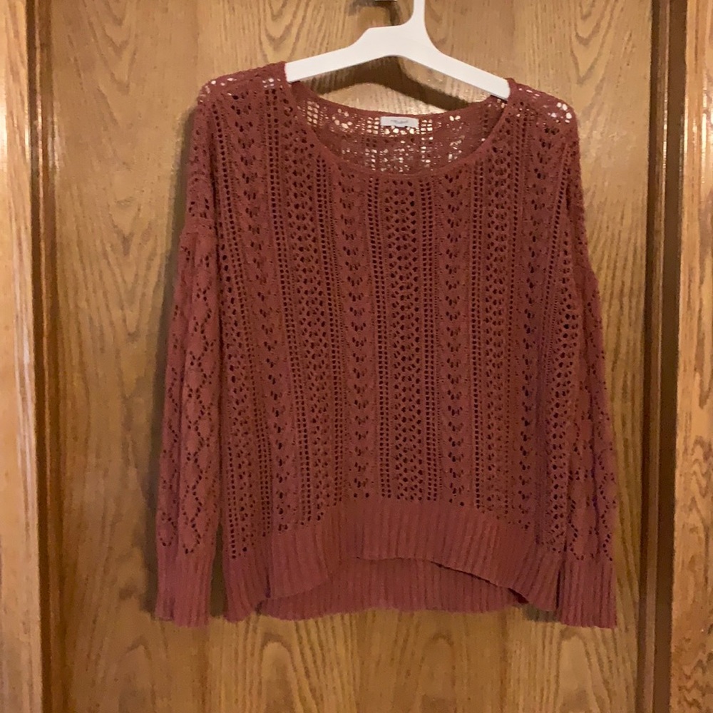 Maurices, size large, brownish/rust color